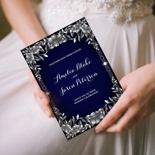 Luxurous Silver Carving Foliage Wedding Kaart