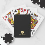 Luxury Black en Gold-gepersonaliseerd monogram Pokerkaarten<br><div class="desc">Luxe zwart en goud gepersonaliseerd monogram en naamontwerp met zwart monogram in gouden cirkel element met naam in goud professionele lettertype stijl op zwarte achtergrond. Perfect als vaderdag cadeaus voor papa, cadeaus voor opa, man, bruidsjonker en meer. Let op: de folie details worden gesimuleerd in de illustratie. Bij de vervaardiging...</div>