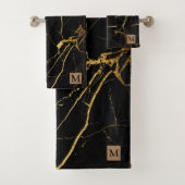 Luxury Black Gold Marble Monogrammed Bad Handdoek (Insitu)