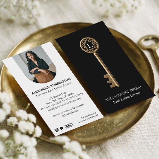 Luxury Black Gold Monogram Key Real Estate Agent Visitekaartje