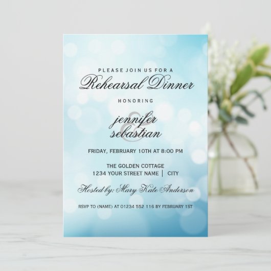 Luxury Blue Bokeh Light Chic Rehearsal Dinner Kaart (Staand voorkant)