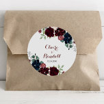 Luxury Boho Colorful Floral Wedding Ronde Sticker<br><div class="desc">Deze luxe boho kleurrijke bloemige klassieke ronde sticker is perfect voor een rustige trouwreceptie. Het ontwerp is voorzien van elegante waterverf blauw,  bruine,  roze en blauwe bloemen met groene bladeren.</div>