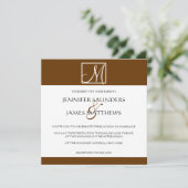Luxury Brown Monogram Initiaal Weddenschap Kaart (Staand voorkant)