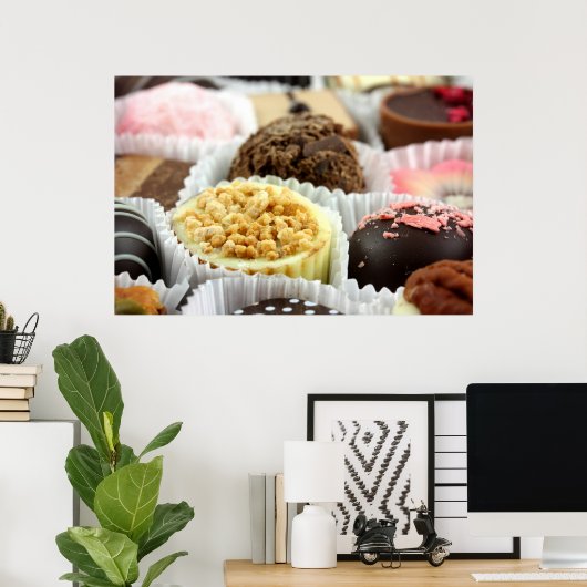 Luxury Chocolates Poster (Thuiskantoor)