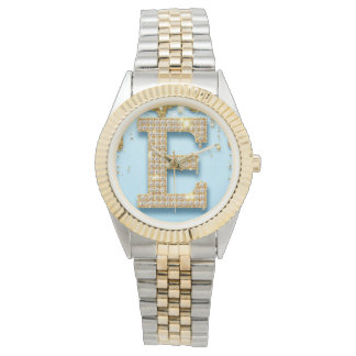 Luxury Diamond Letter E on Gold Glitter Background Horloge