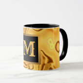 Luxury Elegant Gold Marble Monogrammed Mok (Voorkant rechts)