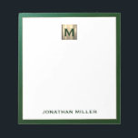 Luxury Emerald Gold Monogram Notitieblok<br><div class="desc">Houd uw gedachten georganiseerd in stijl met dit gepersonaliseerde notitieblok met een geborsteld gouden monogram initiaal met jouw naam of aangepaste tekst, omlijst in een rijke, groene, groene, getextureerde tekst. Perfect voor het aansluiten van nota's, het maken om lijsten te doen, of het schrijven herinneringen, is dit notitieblok een must-have...</div>