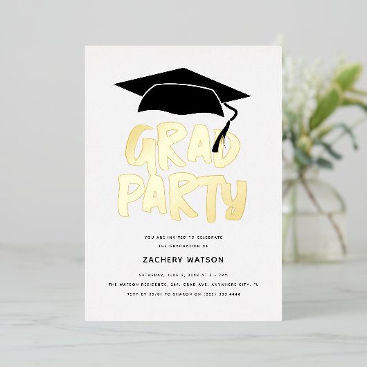 Luxury Gold AFSTUDEERDER Party Afstuderen Folie Uitnodiging (Staand Voorkant)