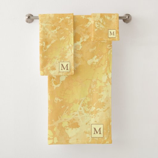 Luxury Gold Marble Monogrammed Bad Handdoek (Insitu)
