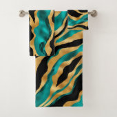 Luxury Gold Teal Tiger Stripe Pattern Bad Handdoek (Insitu)