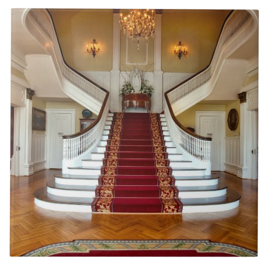 Luxury Home Red Carpet Stairs Chandelier Tile Tegeltje (Voorkant)