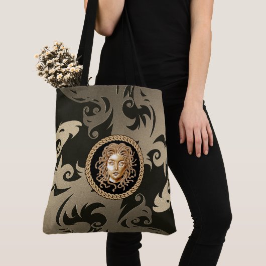 Luxury Medusa Baroque Tote Bag (Dichtbij)