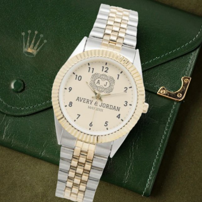Luxury monogram cream couple names initials horloge (Creator heeft geüpload)