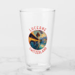Luzern Zwitserland Retro Distressed Circle Glas<br><div class="desc">Luzerne retro vector reisontwerp. Luzern,  een compacte stad in Zwitserland die bekend staat om zijn bewaarde middeleeuwse architectuur,  ligt te midden van met sneeuw bedekte bergen aan het meer van Luzern.</div>