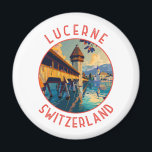 Luzern Zwitserland Retro Distressed Circle Magneet<br><div class="desc">Luzerne retro vector reisontwerp. Luzern,  een compacte stad in Zwitserland die bekend staat om zijn bewaarde middeleeuwse architectuur,  ligt te midden van met sneeuw bedekte bergen aan het meer van Luzern.</div>