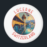 Luzern Zwitserland Retro Distressed Circle Magneet<br><div class="desc">Luzerne retro vector reisontwerp. Luzern,  een compacte stad in Zwitserland die bekend staat om zijn bewaarde middeleeuwse architectuur,  ligt te midden van met sneeuw bedekte bergen aan het meer van Luzern.</div>
