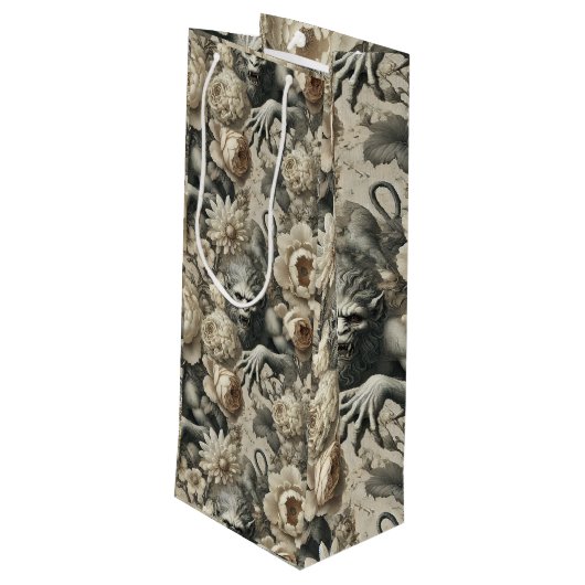 Lycanthropic Splendor - Gotische Weerwolf Bloemen Wijn Cadeautas (Achterkant Gekanteld)