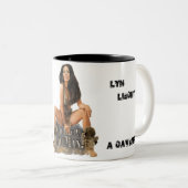 Lyn Liechty, doe het als een CavMan! Mok (Voorkant rechts)
