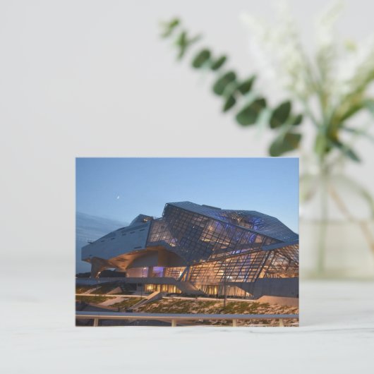 Lyon Musée des Confluences Briefkaart (Staand voorkant)