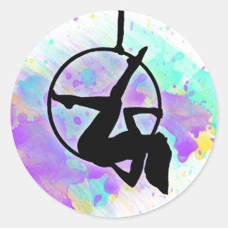 Lyra Hoop Aerialist Dancer poseren op waterverf Ronde Sticker