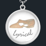 Lyrical Tan Modern Dance Teacher Shoe Overweging G Zilver Vergulden Ketting<br><div class="desc">Voorziet een originele illustratie van een bruine lyrische dansschoen, met LYRICAL in een grijs doopvont. Geweldig voor je favoriete danser of leraar. Zie je niet wat je zoekt? Hulp nodig bij aanpassingen? Klik op "rebeccaheartsny" (rechterbovenhoek) en "neem contact op met deze ontwerper" om iets te hebben dat alleen voor u...</div>