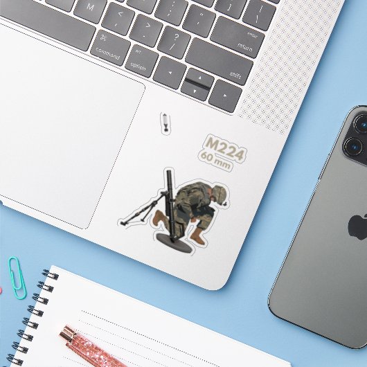 M224 Mortar met Gunner Sticker (Laptop met iPhone)