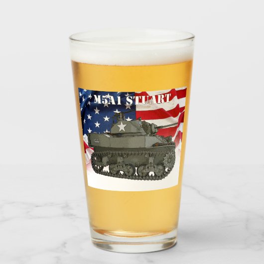M5A1 Stuart w / Amerikaanse vlag achtergrond pint  Glas (Voorkant gevuld)