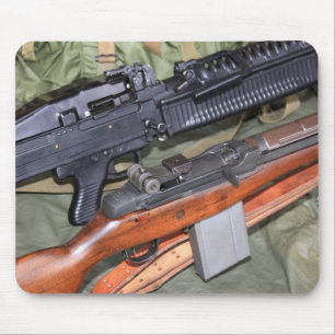 M60 en M14 naast elkaar Mousepad Muismat