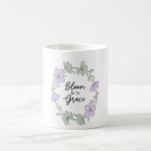 m met Grace Minimalist Floral Mok (Center)