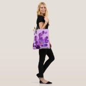 M monogram paarse bloemen boho girly Tote Bag (Op model)