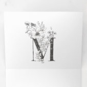 'M' Monogram prachtig geborsteld Floral Wedding Drieluik Uitnodiging (Binnenzijde eerst)