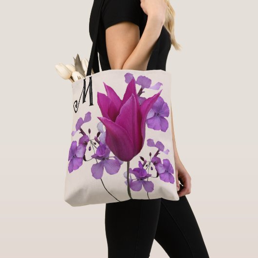 M monogram  roze tulpenbloem paarse girly tote bag (Dichtbij)