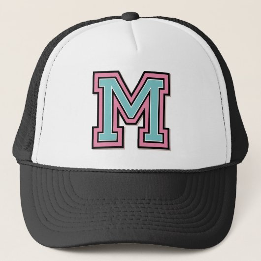 "M" Monogram Trucker Pet (Voorkant)