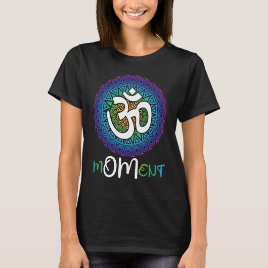 M OM ent Mandala Yoga  2 T-shirt (Voorkant)