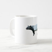 M staat voor Malayan Tapir Koffiemok (Voorkant links)