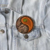 Maagd & Houten Paard Ronde Button 7,6 Cm (In situ)