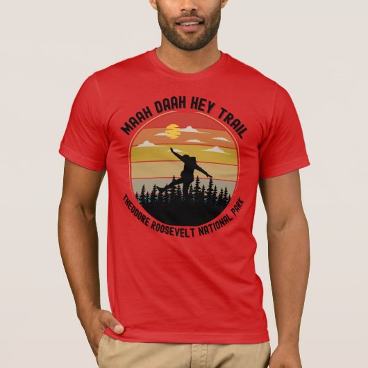Maah Daah Hey Trail - Ride the Badlands T-shirt (Voorkant)