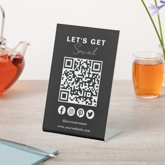 Maak contact met ons Social Media QR Code Zwart Reclamebord Met Voetstuk (Insitu)
