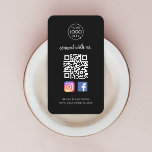 Maak contact met ons | Social Media QR Code Zwart Visitekaartje<br><div class="desc">Een eenvoudige gewaagde aangepaste zwarte business scan om met ons te verbinden op Instagram en Facebook QR code visitekaartjes in een moderne minimalistische stijl. De veelzijdige sjabloon kan gemakkelijk worden bijgewerkt met uw bedrijfslogo, afbeelding of foto, QR-code, aangepaste tekst en social media-iconen (Facebook & Instagram). De iconen kunnen gemakkelijk worden...</div>