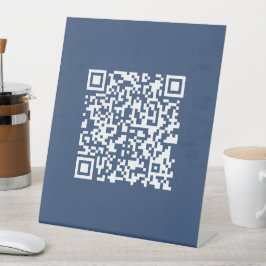 Maak een scanbare QR-code | vervaagde marineblauw  Reclamebord Met Voetstuk