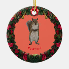 Maak een schattige eekhoorn persoonlijk in kerstmi keramisch ornament