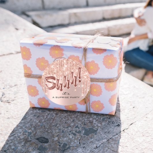 Maak Elk Moment Pop met "Shhh... Het is een Verras Ronde Sticker