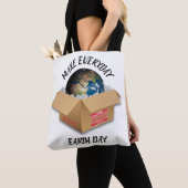 MAAK ELKE DAG EARDE DAG TOTE BAG (Dichtbij)