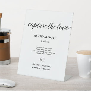 Maak gebruik van de Love Wedding Social Media Hash Reclamebord Met Voetstuk