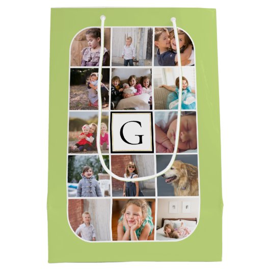 Maak je eigen fotocollage, monogram lichtgroen medium cadeauzakje (Achterkant)