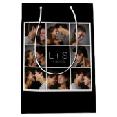 Maak Je Eigen Huwelijksfotocollage Monogram Medium Cadeauzakje (Voorkant)