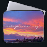 Maak je eigen magisch geel roze blauw zonsondergan laptop sleeve<br><div class="desc">Elke dag geeft je de mogelijkheid om "je eigen magie te maken". Dat is de boodschap van deze zachte, verbluffende neopreen laptophoes met fotografie die bestaat uit een dramatisch verlichte zonsondergang in blauw, roze, sinaasappel en geel. Deze laptophoes is verkrijgbaar in drie formaten: 15, 13 en 10 inch. Maakt een...</div>