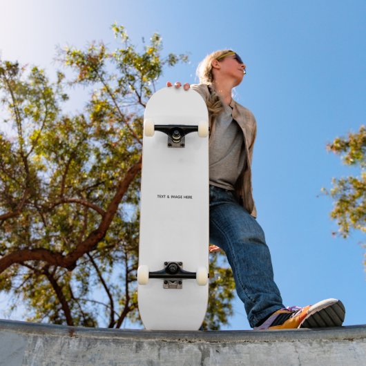Maak je eigen wit persoonlijk skateboard (Buiten 1)