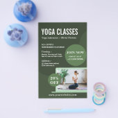 Maak je eigen yogalerares studioklassen flyer (Enkel)