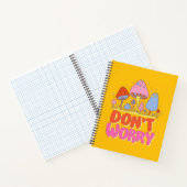 Maak je geen zorgen - Kleurrijke Kawaii-paddenstoe Notitieboek (Binnen)